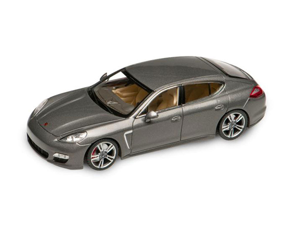 MODEL CAR PANAMERA T