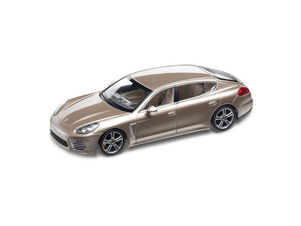 MODEL CAR PANAMERA T