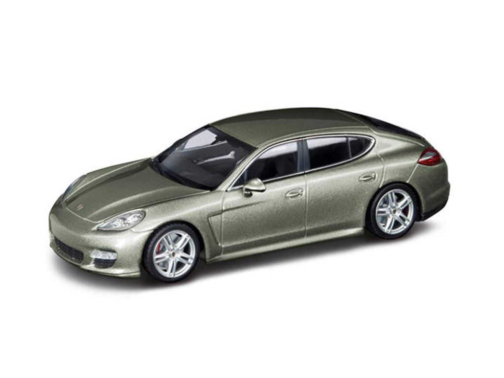 MODEL CAR PANAMERA S