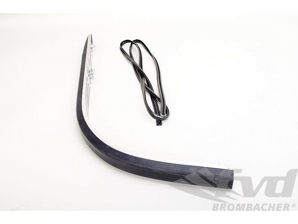 Retaining strip rear 65-68 wide