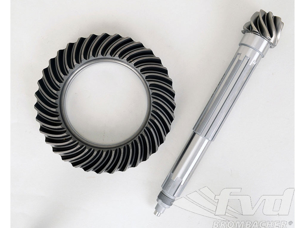 ring and pinion 8:35 (for 915 gear box) (4.38)
