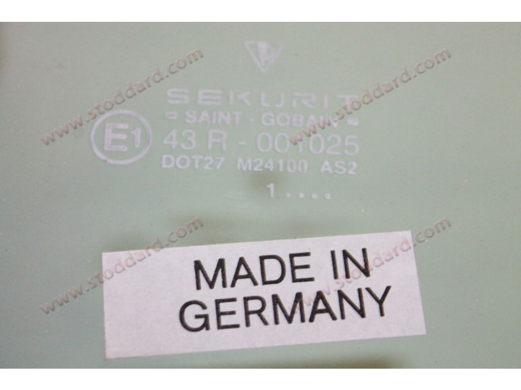 Door Glass Right for 944