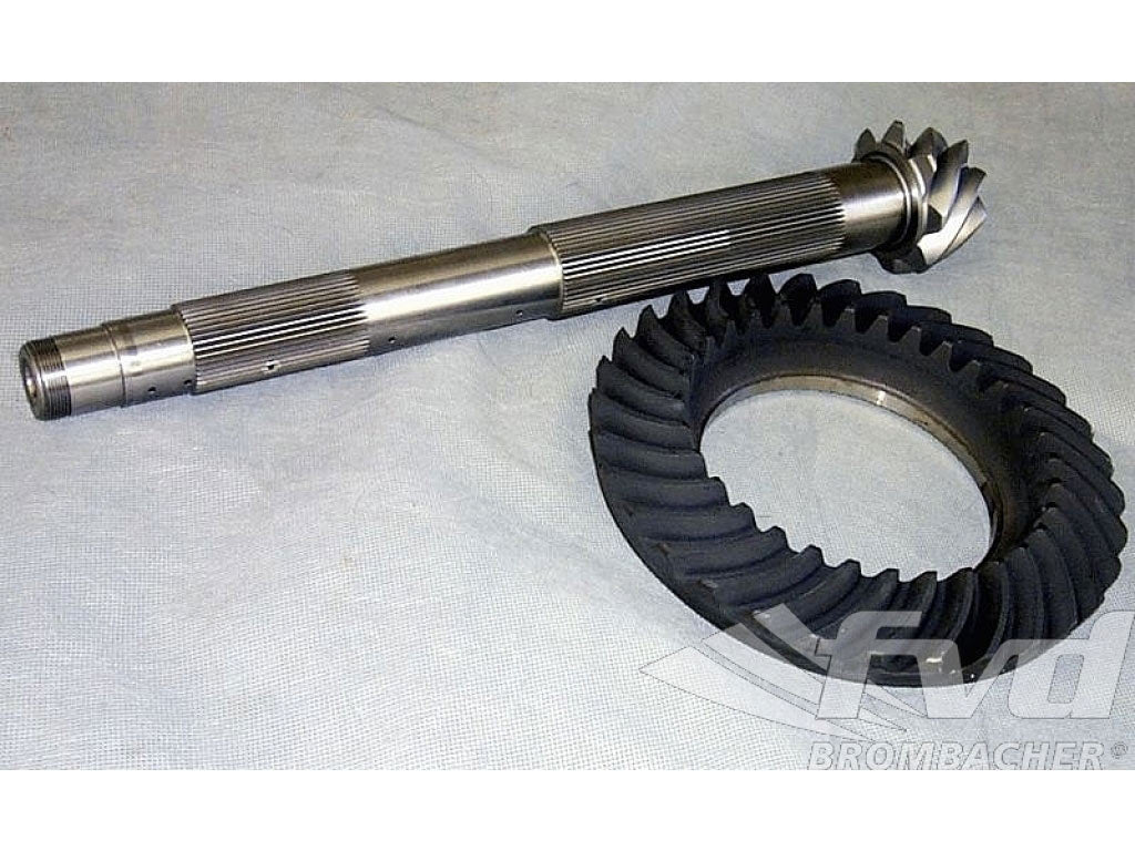 Ring and Pinion GT3/ 997 GT2(8:32)=4,0 (for shorter transmission ratio)