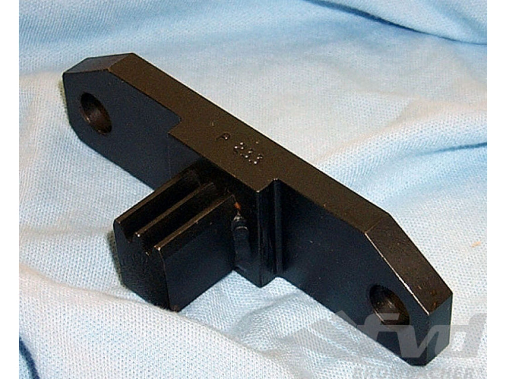 Flywheel lock 944