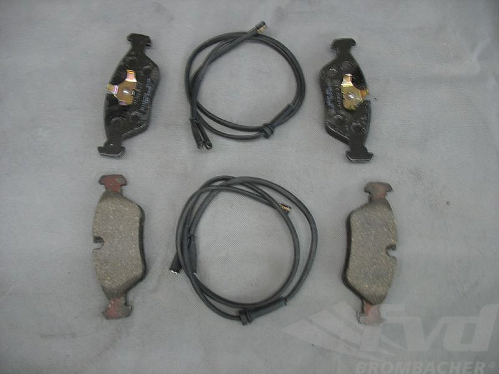 Brake service kit front ( no Discs!) 928 -85 (floating caliper)