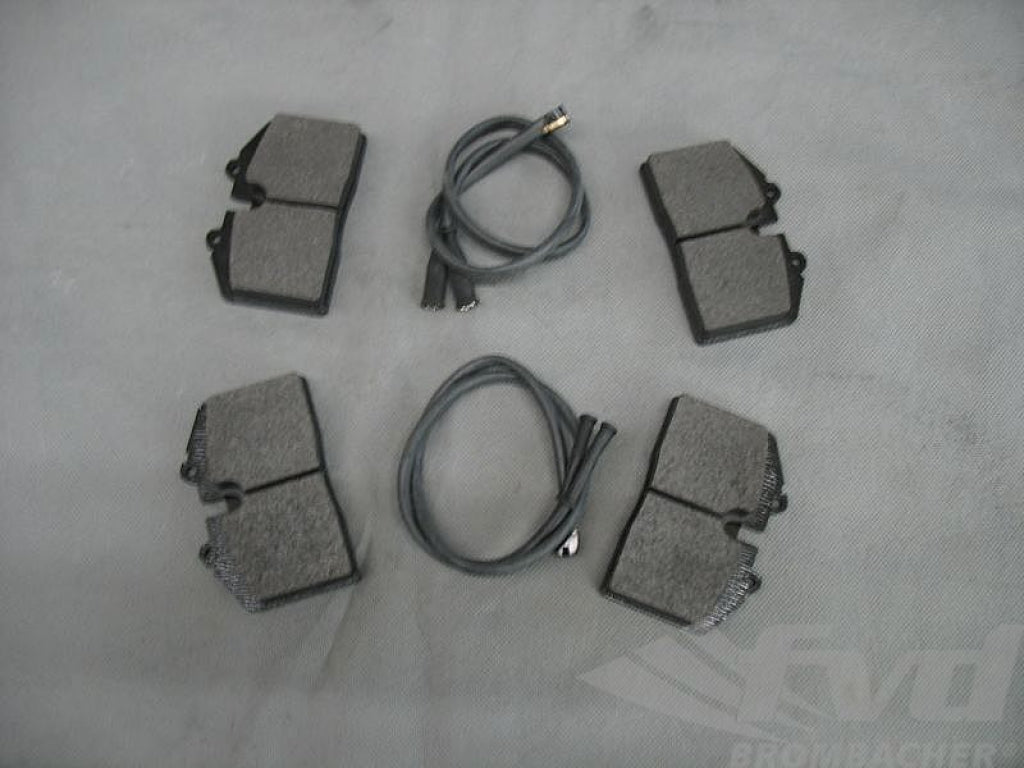 Brake service kit rear ( no Discs!) 928 89-95