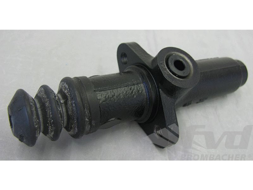Clutch master cylinder