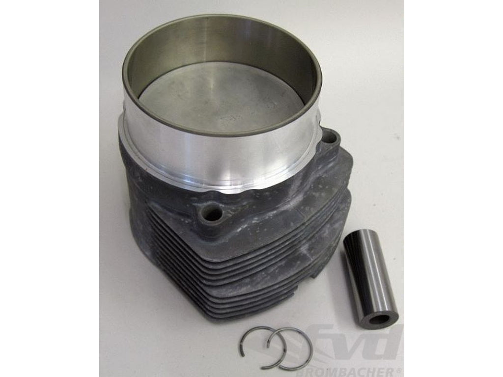 Piston and Cylinder 930 - 3.3L - 97 mm - 7:1 Compression - Original Spec. (624-632 gram)