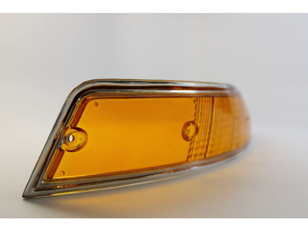 USA-Spec Front Corner Lens Right.