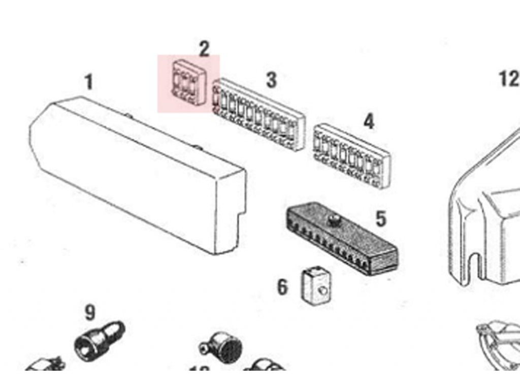 Fuse Box, 3 Position With Lid