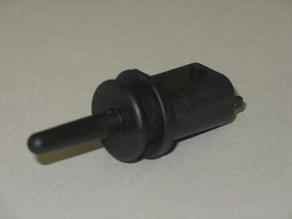 Temperature sensor intake distributor