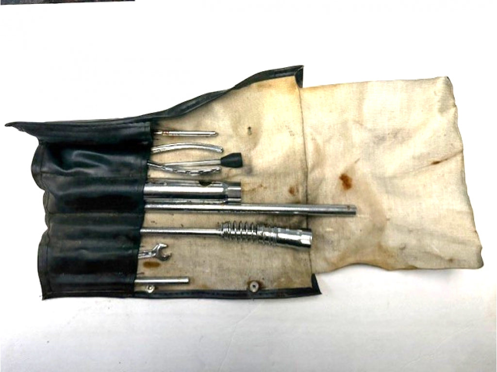 TOOL KIT(8205200000) 924 944