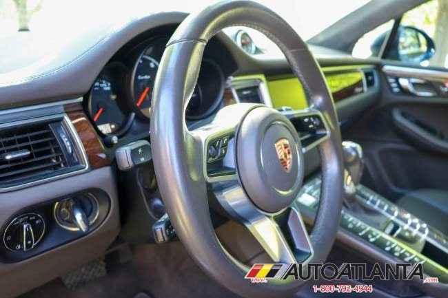 2015 Porsche Macan