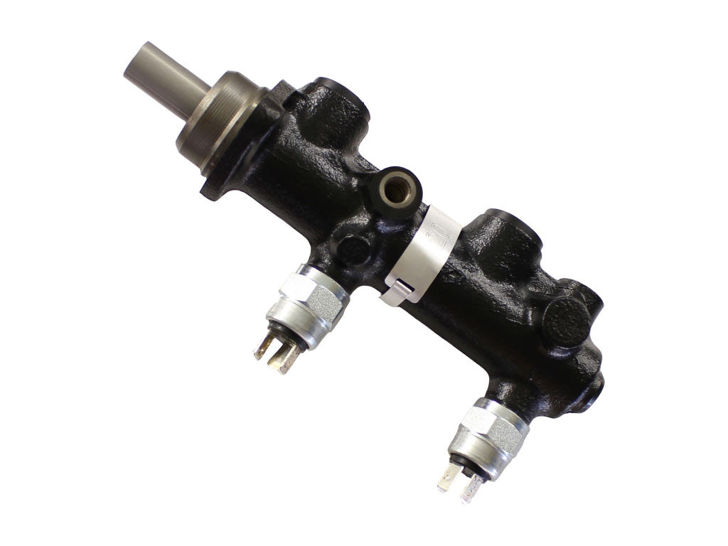 MASTER CYLINDER