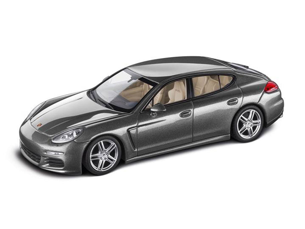 MODEL CAR PANAMERA D