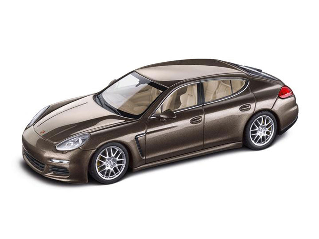 MODEL CAR PANAMERA S