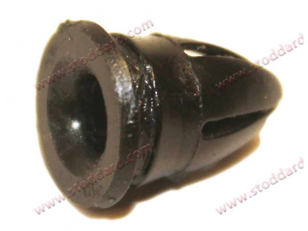Plastic Grommet For Carpet Cover Strip