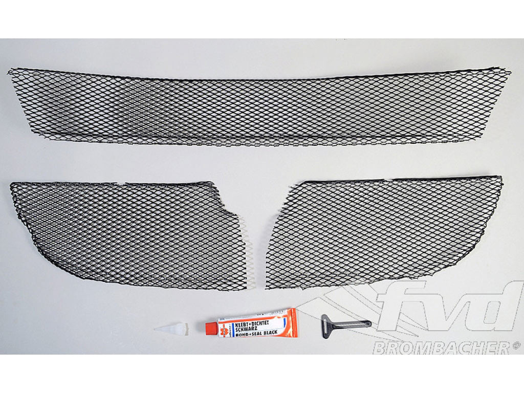 Grill Set for Front Bumper 997 05-08 Black