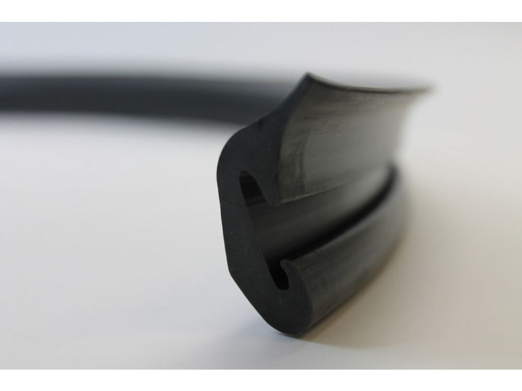 Rocker Moulding Rubber Insert, Front