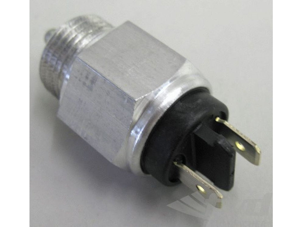 Back up light switcher