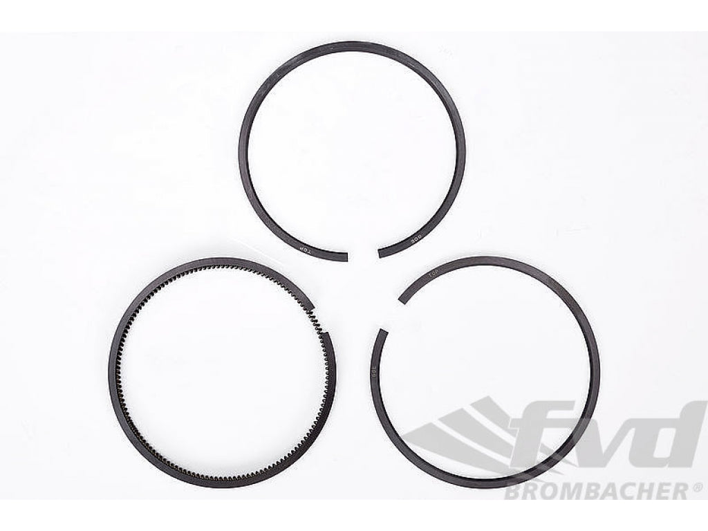 Piston ring kit 2,0 L 130 HP
