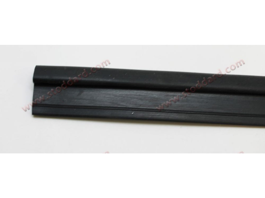 Cabriolet Top to Windshield Seal