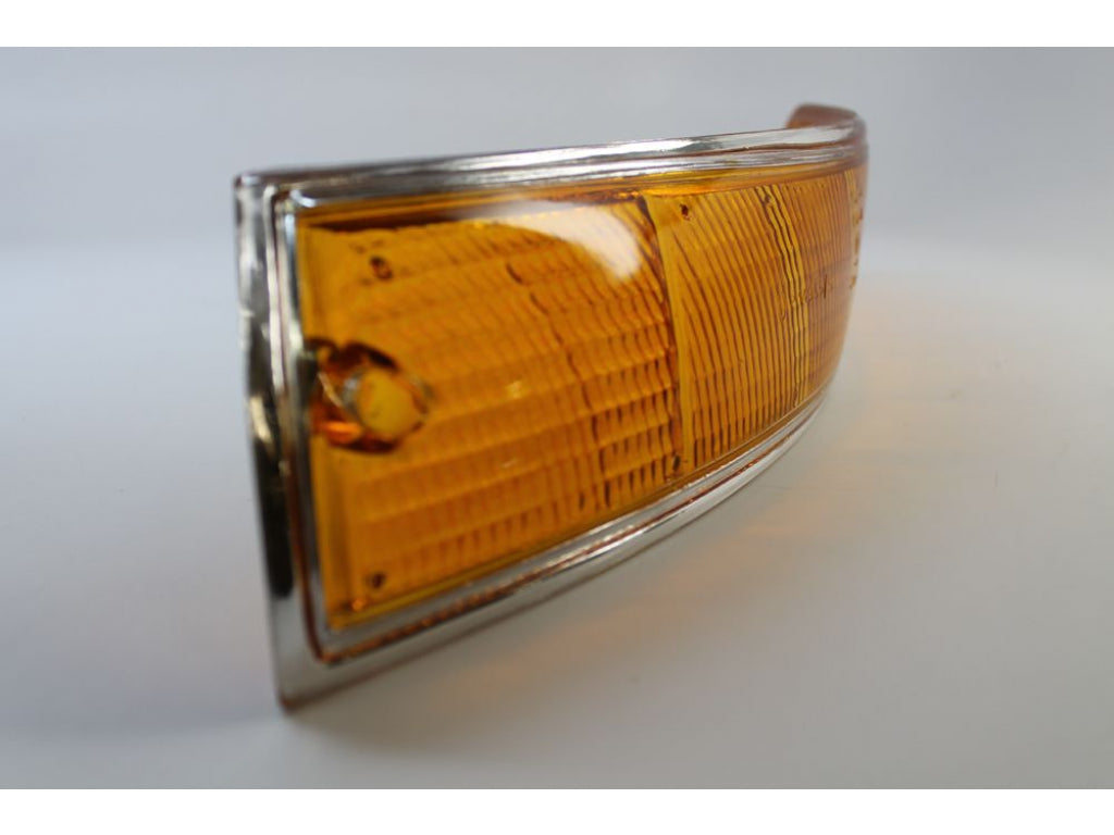 USA-Spec Front Turn Signal Lens, Left