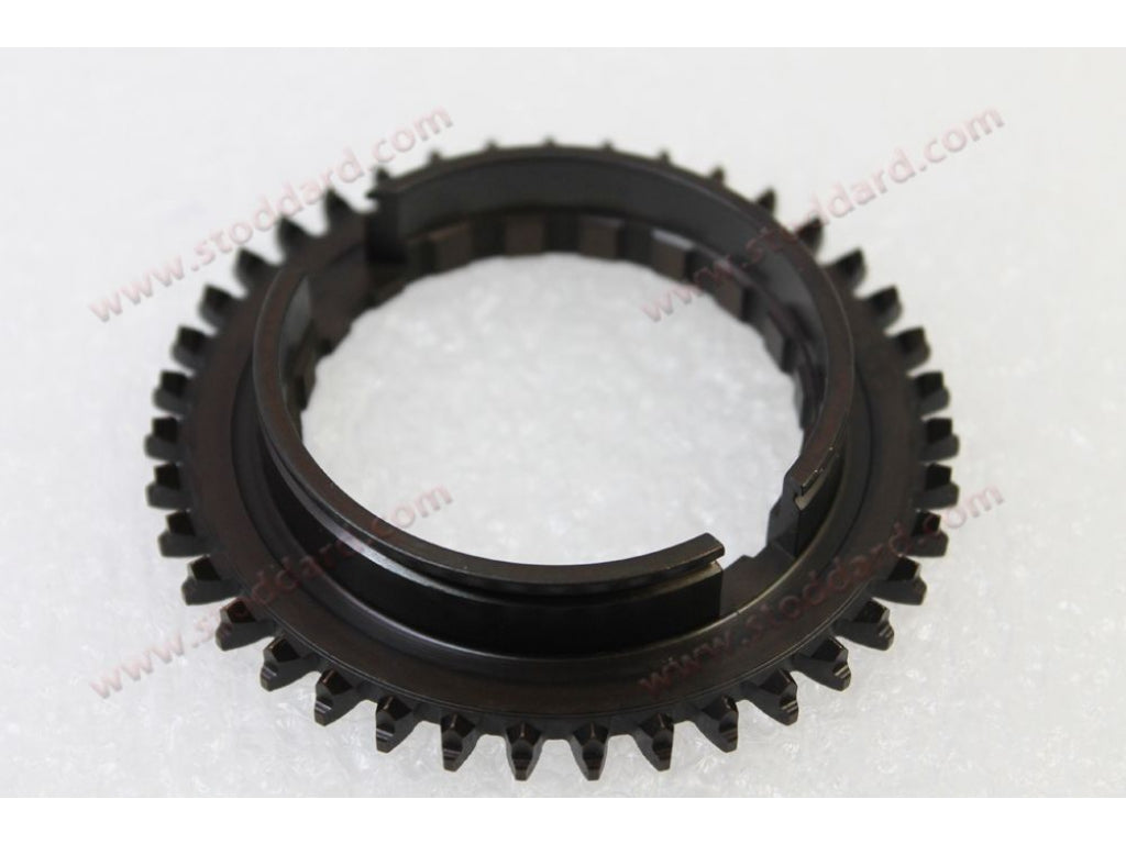 Shift Sleeve First and Reverse Gear for 901/902 transmission.