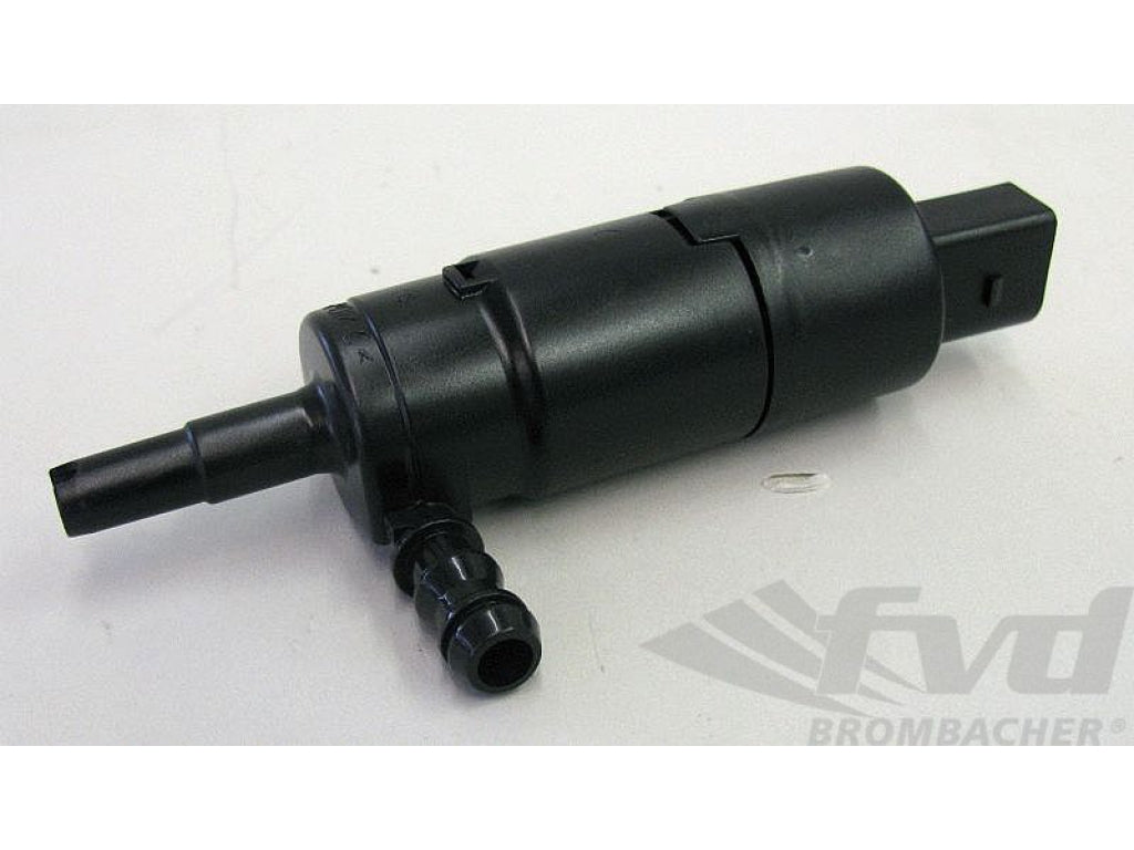 Pump for headlight cleaning