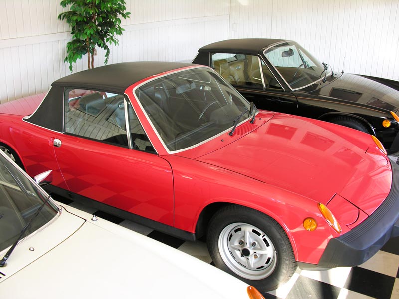Red 914 - Image 1