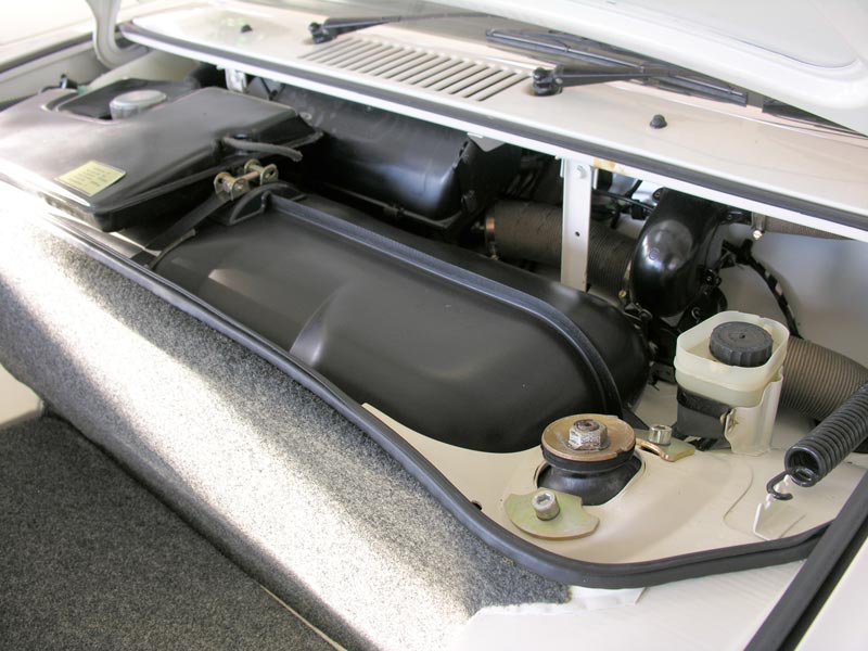 White 914 - Image 4