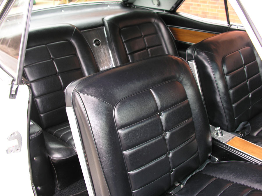 Buick Riviera - Image 13