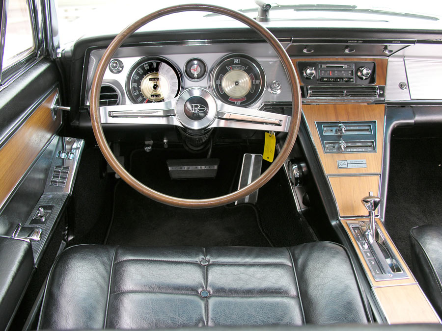 Buick Riviera - Image 14