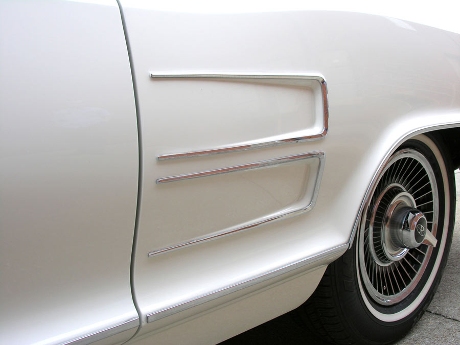 Buick Riviera - Image 23